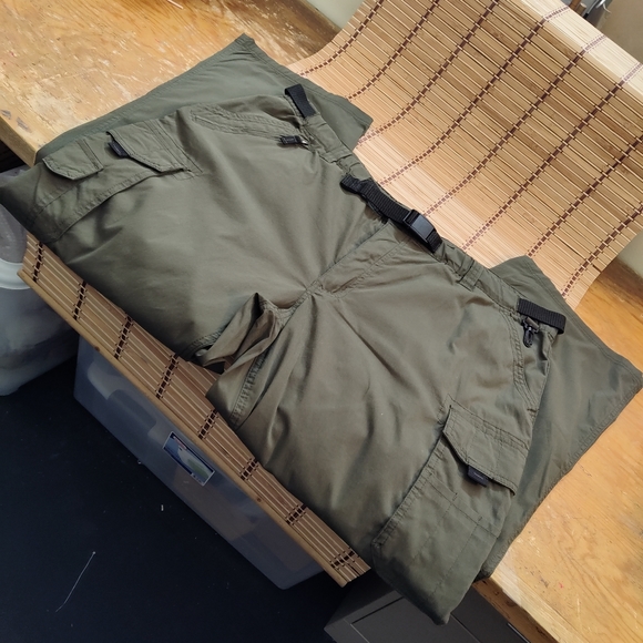 B. C. Clothing XXL X30 hikers pants - Picture 5 of 7